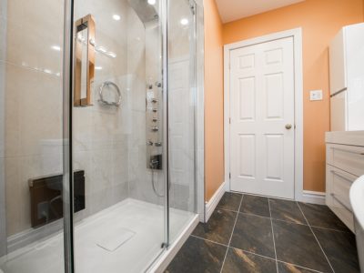 A falta de mampara, os traemos once cortinas de ducha o bañera con mucho  estilo para el cuarto de baño