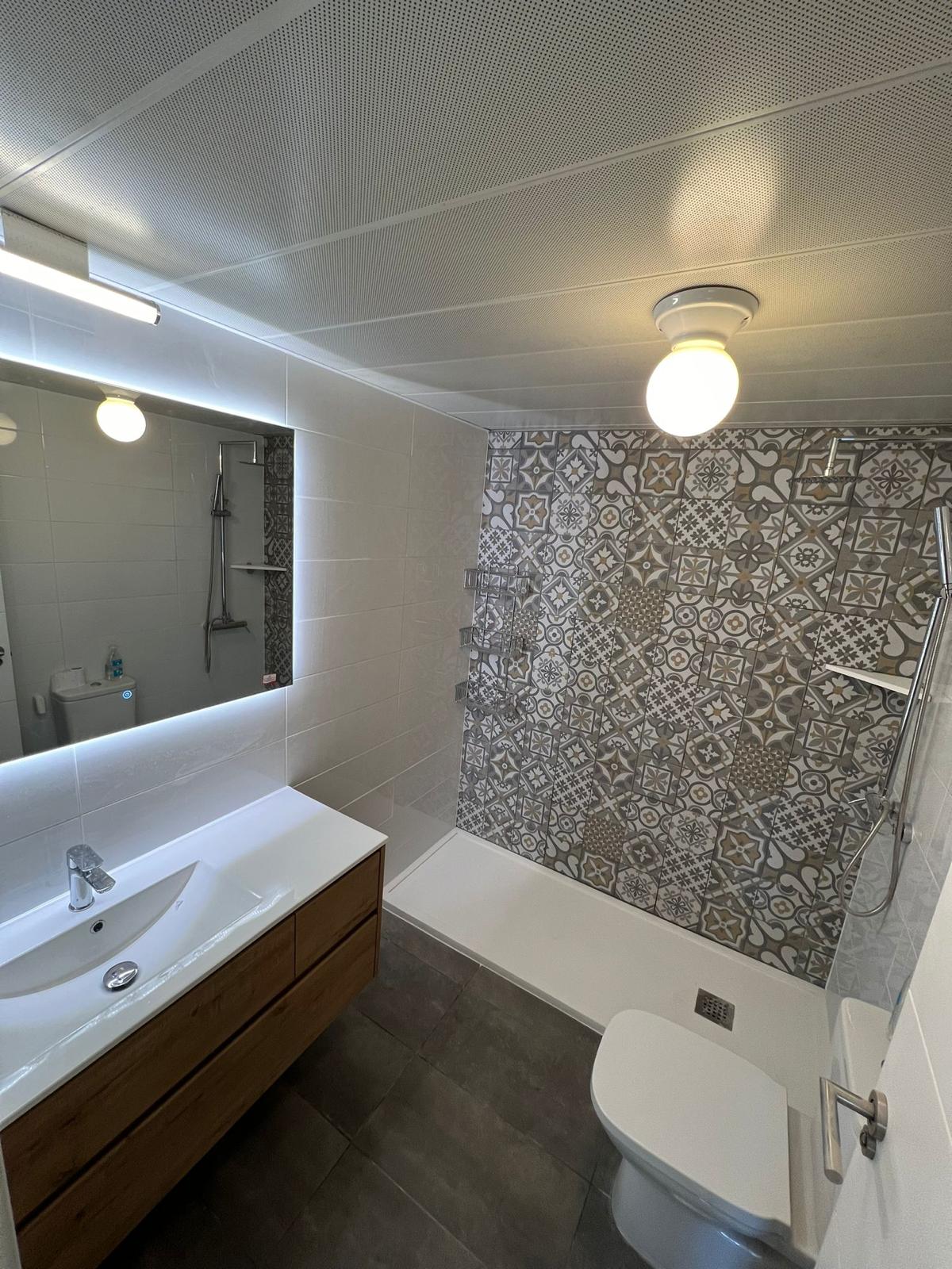 mejor empresa para cambiar bañera por ducha en Madrid